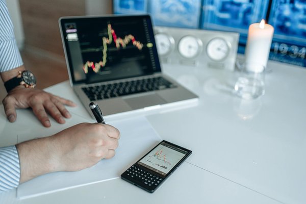 Géolocalisation des data centers: enjeux et conséquences